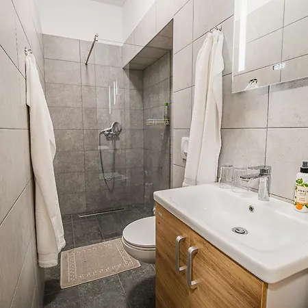 Pr'sefu Guest house Brezice